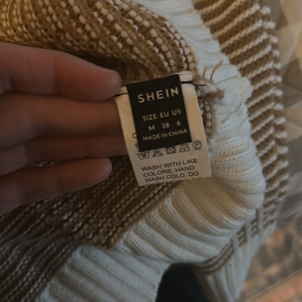 Sweater - Picture 3 of 3